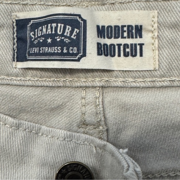 Levi Strauss Signature Modern Bootcut Jeans Beige Women’s 12 Short (34x29) - Picture 4 of 6